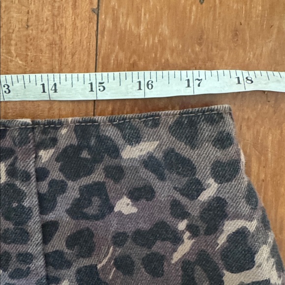 Abercrombie & Fitch Mid Rise Denim Mini Skort NWT - Picture 4 of 10